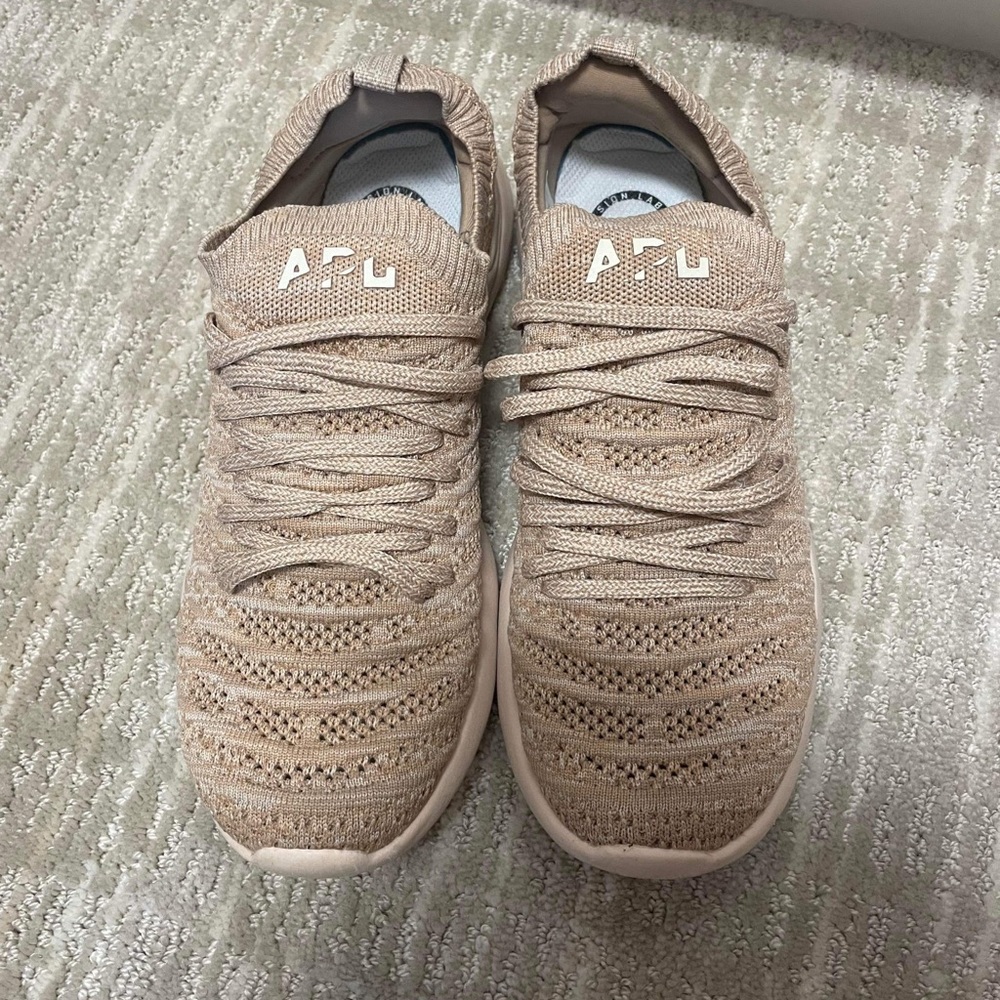 APL Techloom Wave Sneakers